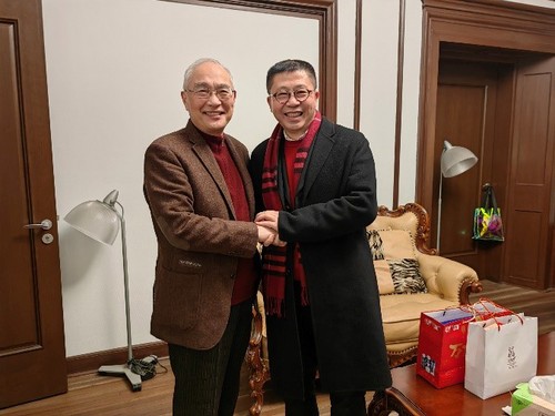 党委书记、副所长叶阳慰问老领导成建军书记