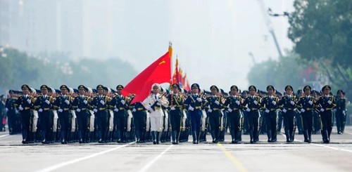 这是中国人民解放军仪仗方队。新华社记者 许畅 摄